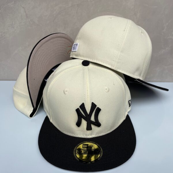 New York Yankees CCAA2601-01-107 AA Classic Fitted Cap 107 USD8.48