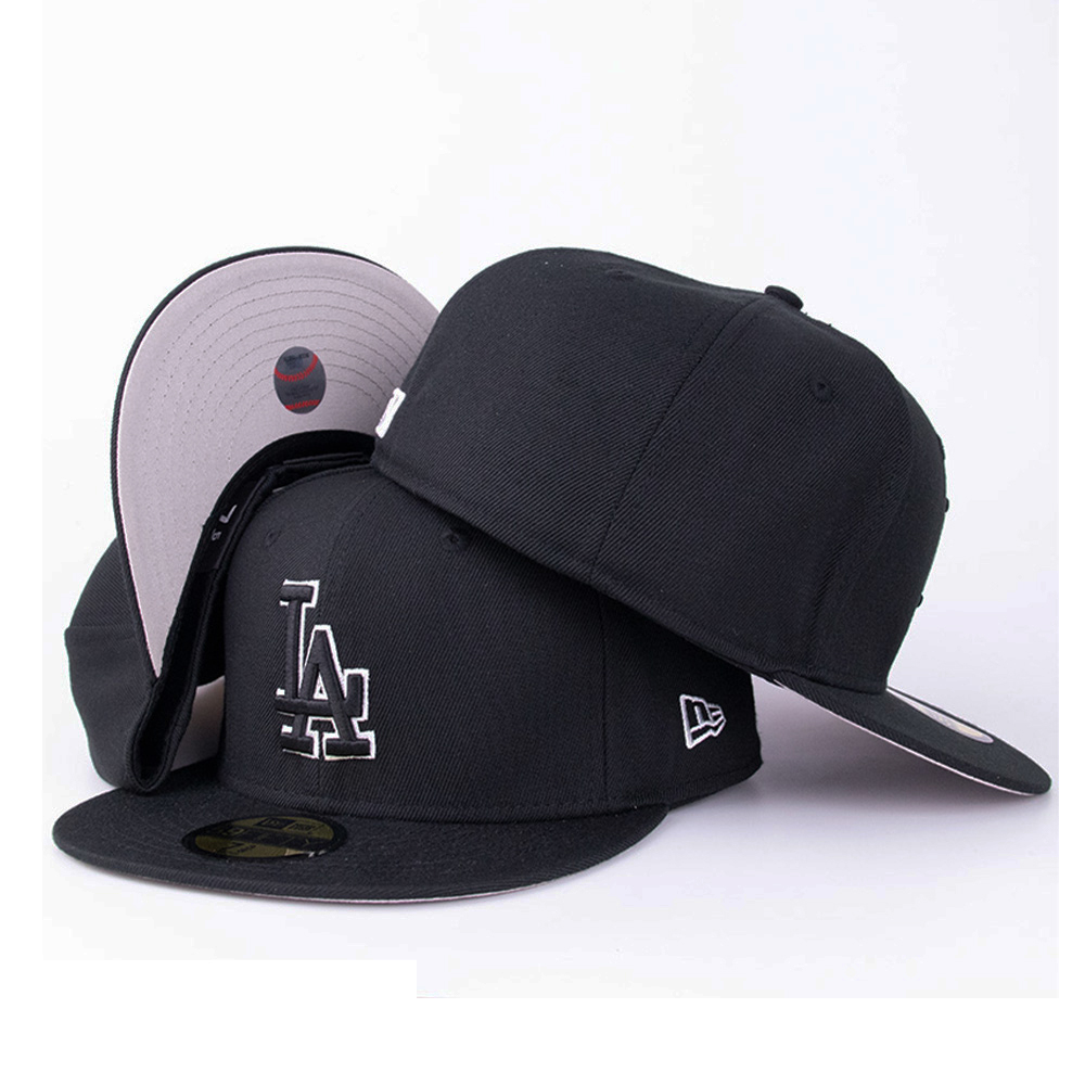 61 22 Los Angeles Dodgers CCAA2601-02-002 AA Classic Fitted Cap 002 USD8.48 - Image 1