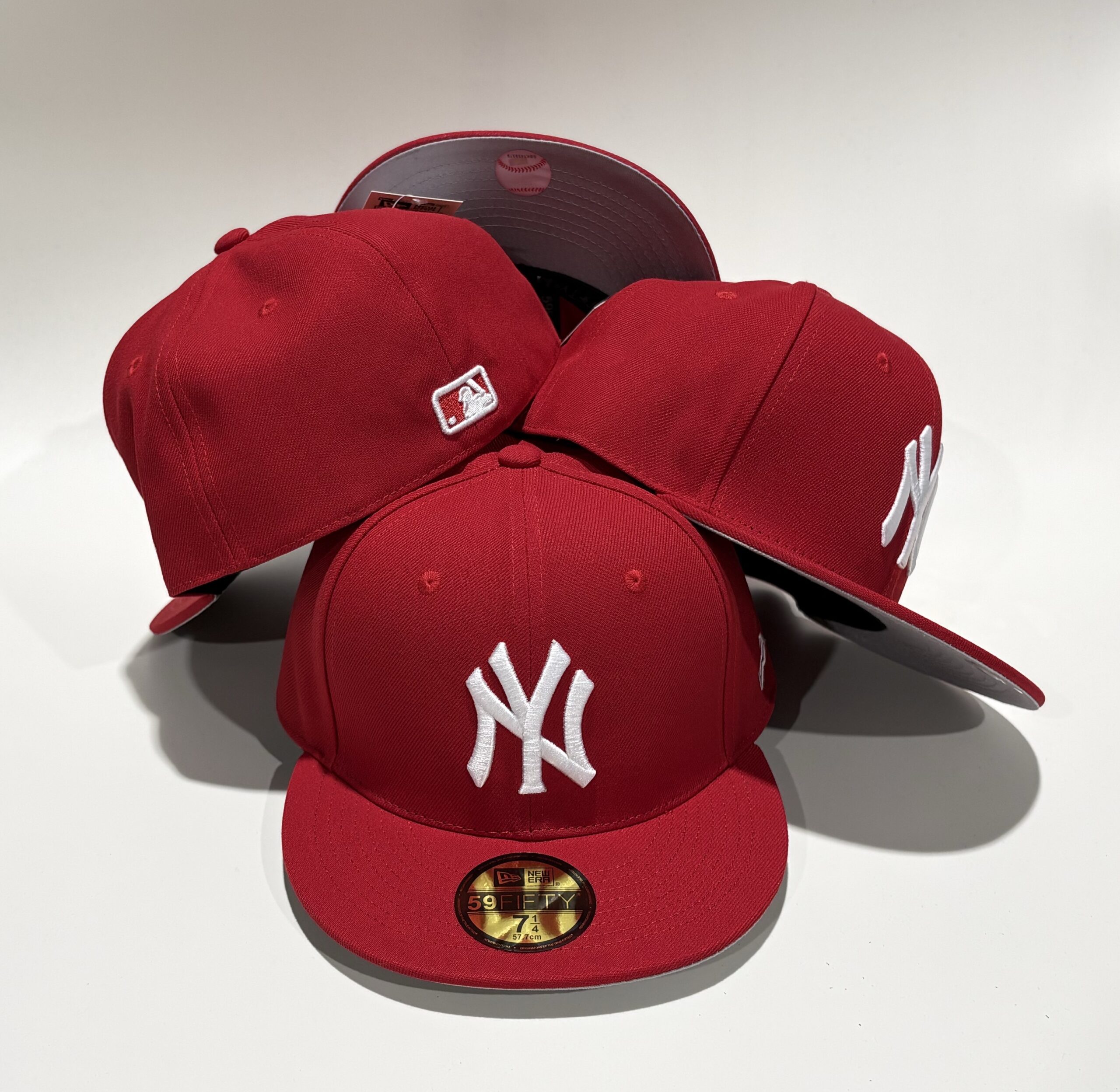 159 Coco New York Yankees CCAA2601-01-156 AA Classic Fitted Cap 156 USD8.48 - Image 1