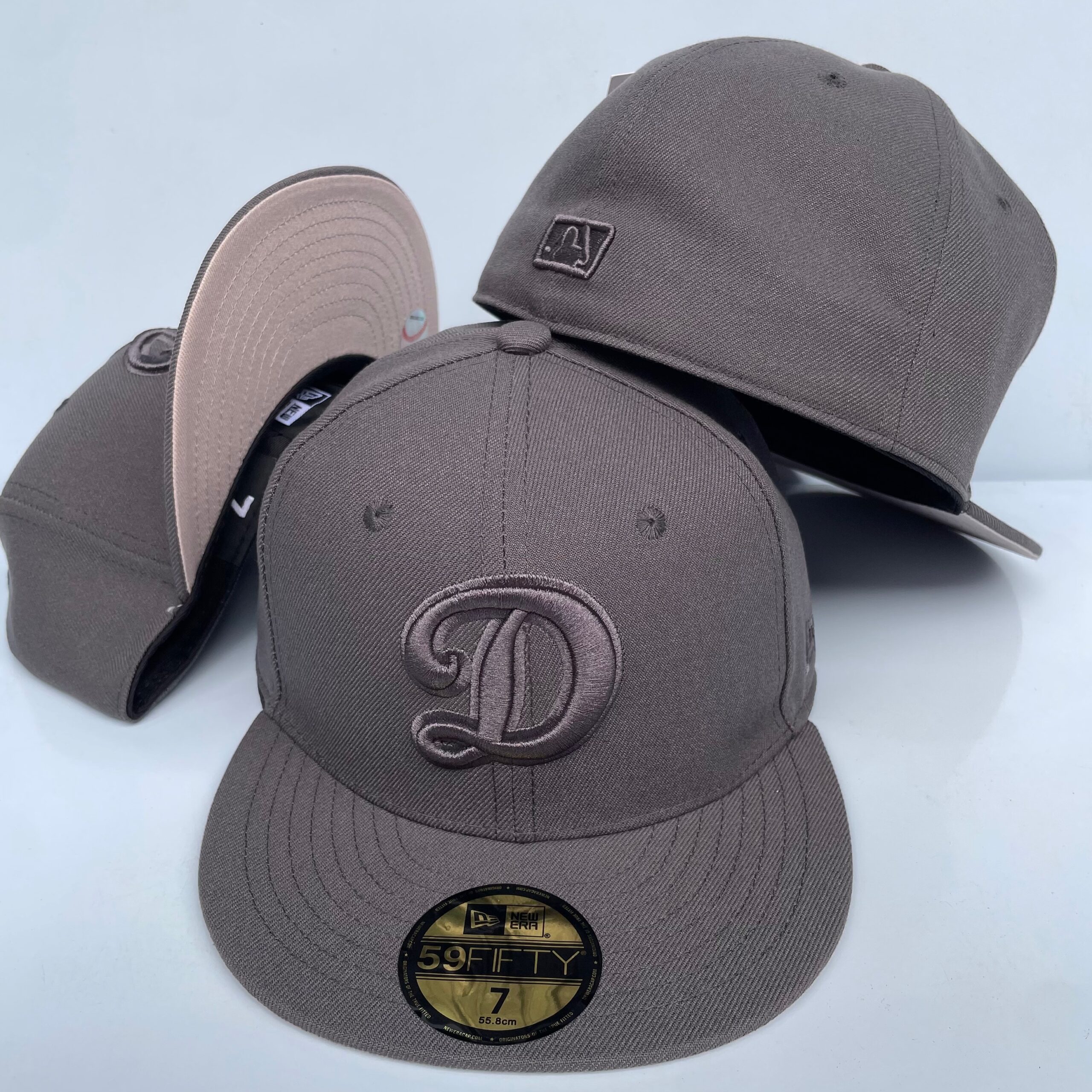 103 新纪元 Los Angeles Dodgers CCAA2601-02-103 AA Classic Fitted Cap 103 USD8.48 - Image 1