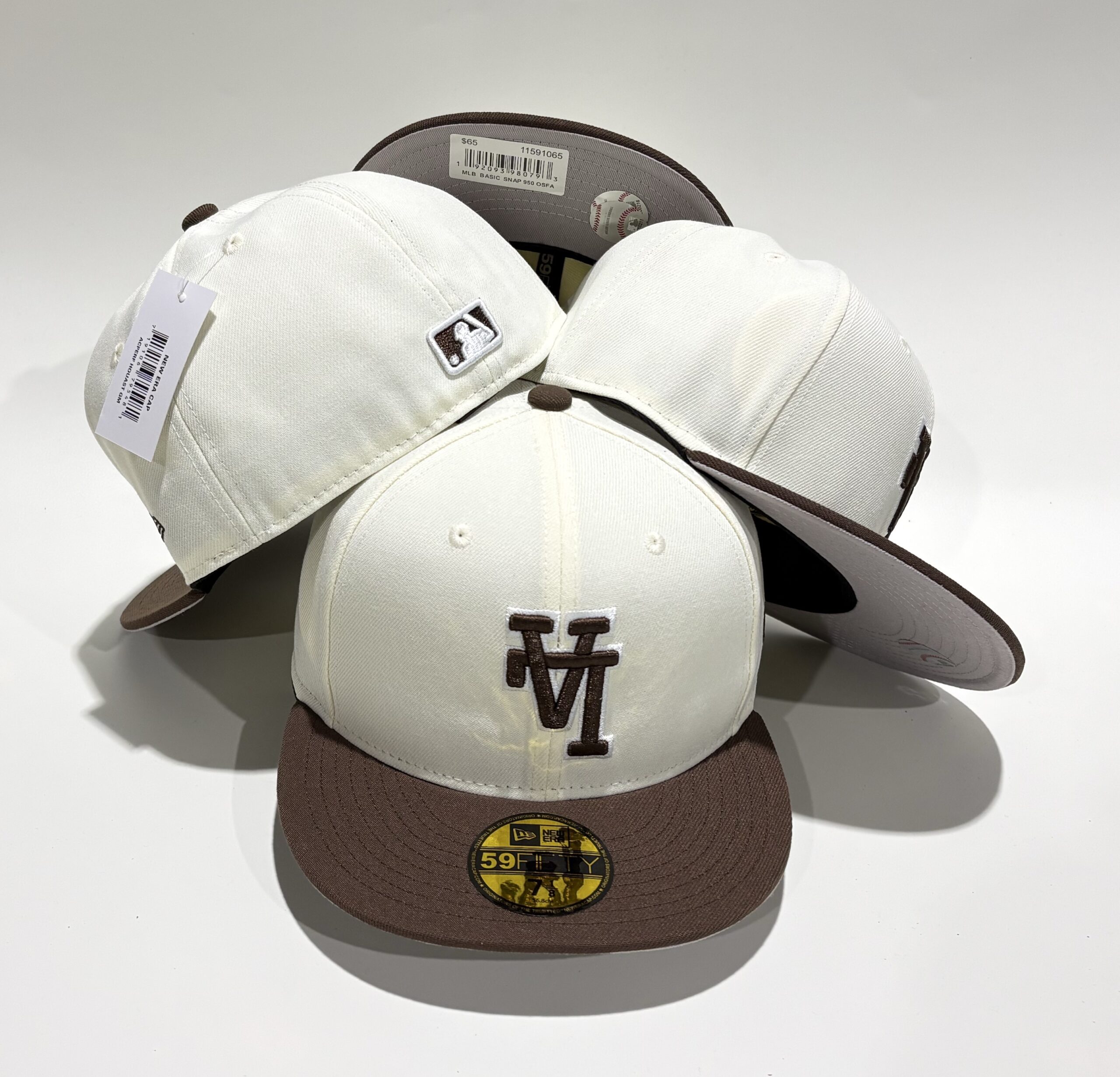 155 Los Angeles Dodgers CCAA2601-02-155 AA Classic Fitted Cap 155 USD8.48 - Image 1