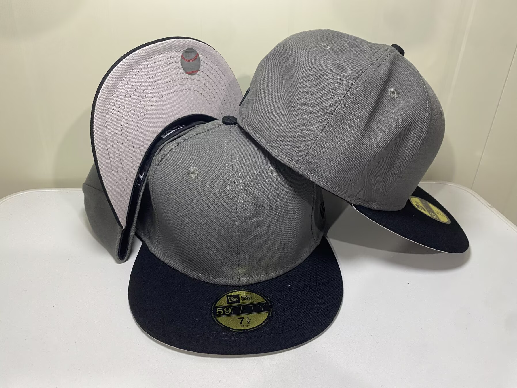 05 MLB CCAA2609-005 AA Classic Fitted Cap 005 USD8.28 - Image 1
