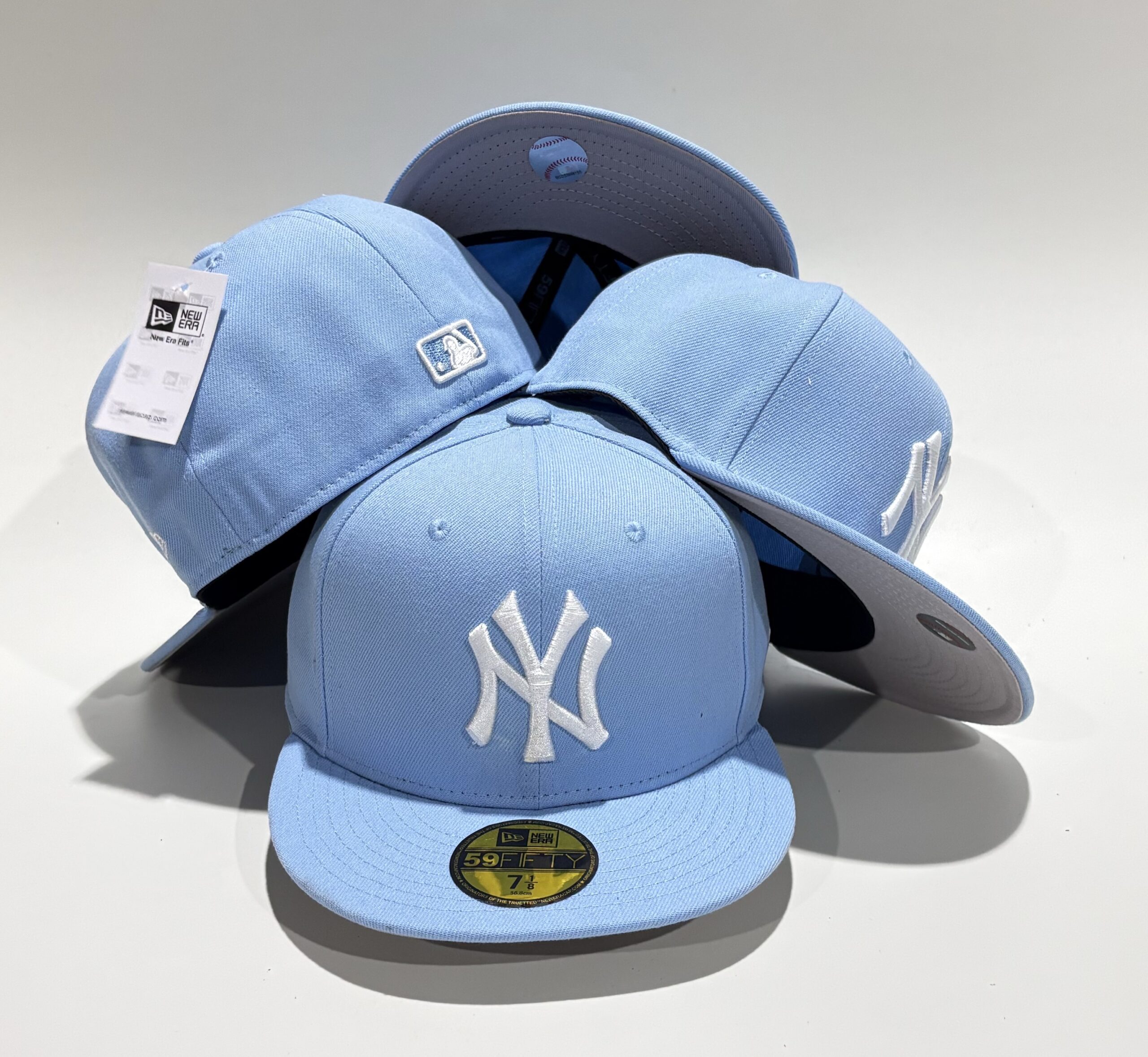 155 New York Yankees CCAA2601-01-155 AA Classic Fitted Cap 155 USD8.48 - Image 1