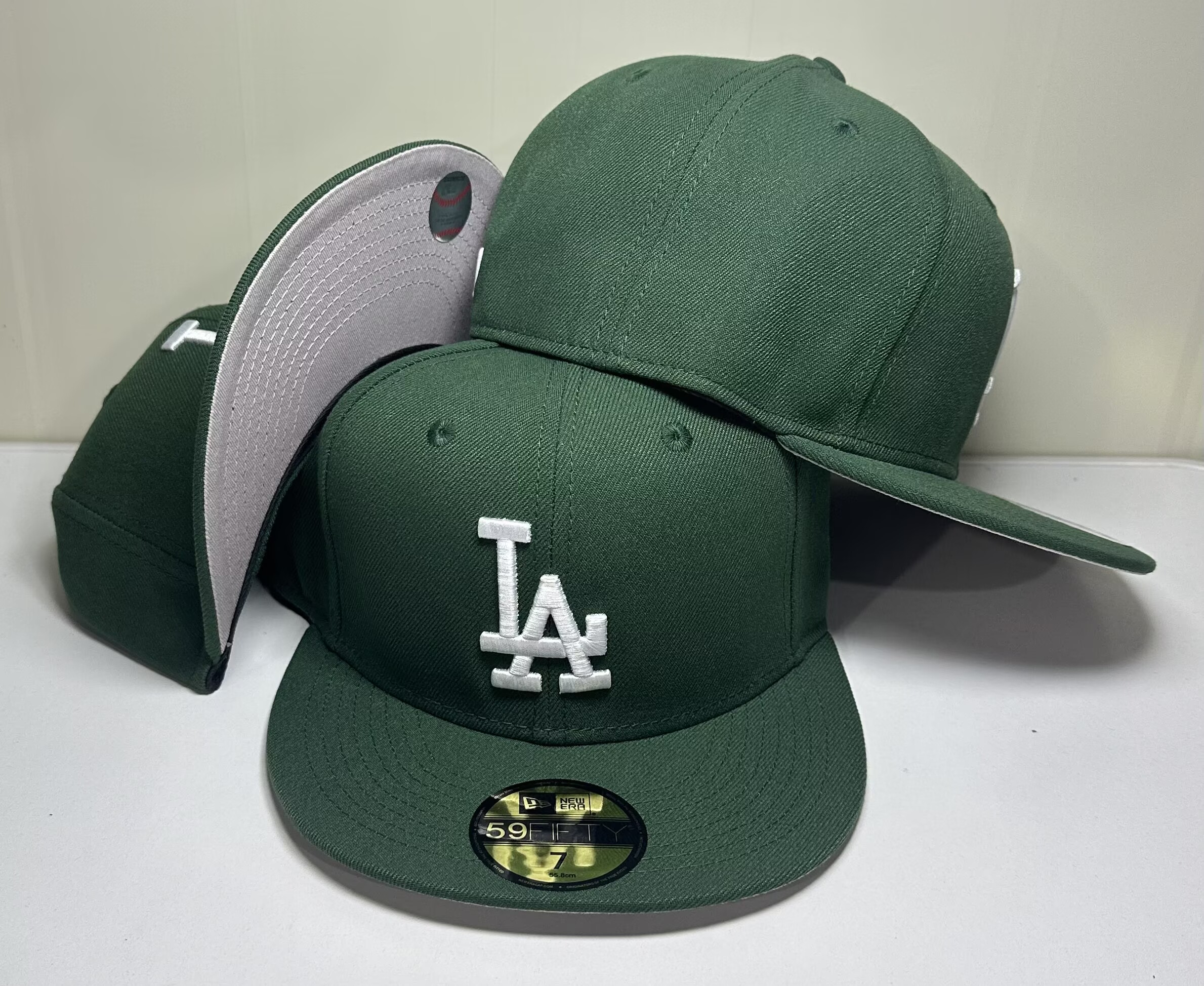 159 Los Angeles Dodgers CCAA2601-02-159 AA Classic Fitted Cap 159 USD8.48 - Image 1