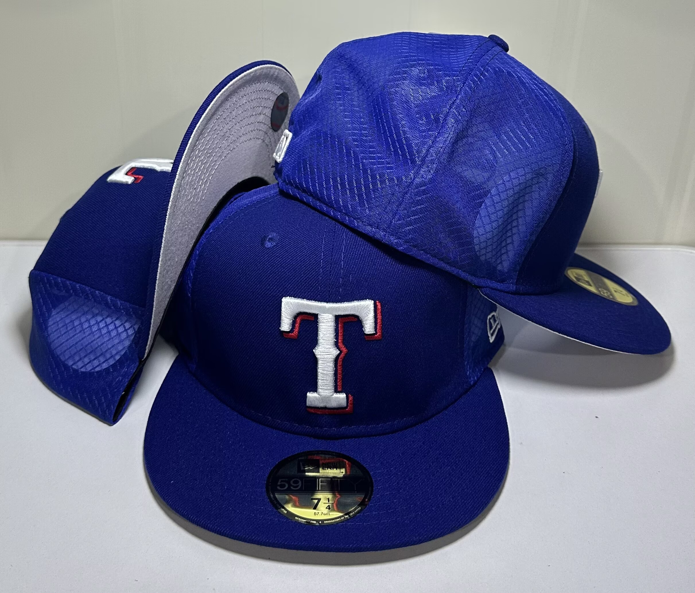 103 Texas Rangers CCAA2601-16-103 AA Classic Fitted Cap 103 USD8.48 - Image 1