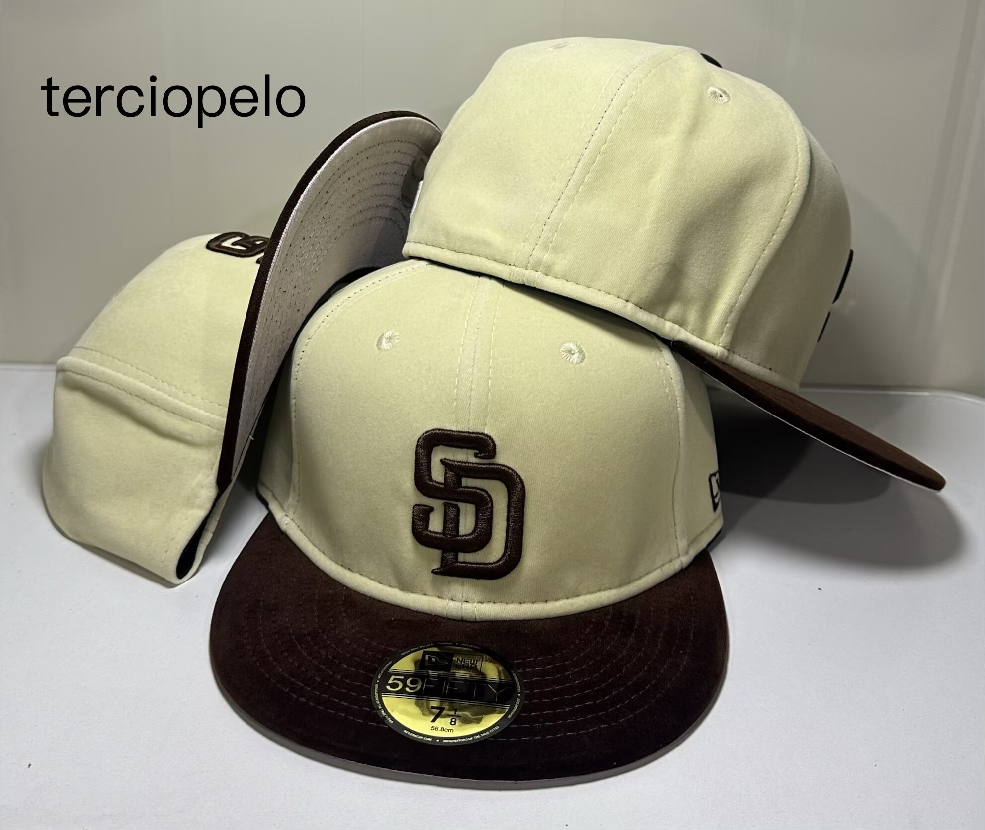 157 San Diego Padres CCAA2601-28-157 AA Classic Fitted Cap 157 USD8.48 - Image 1