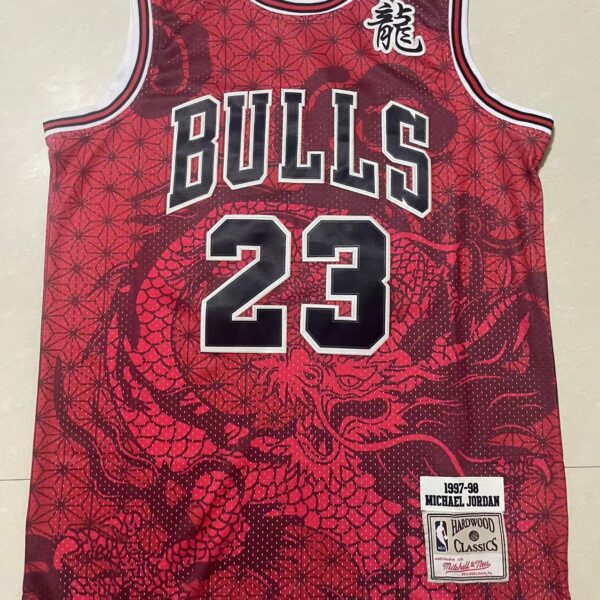 NBAJE2601-02-110 Chicago Bulls Basketball Jersey 110 USD12.98