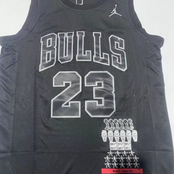 NBAJE2601-02-119 Chicago Bulls Basketball Jersey 119 USD12.98