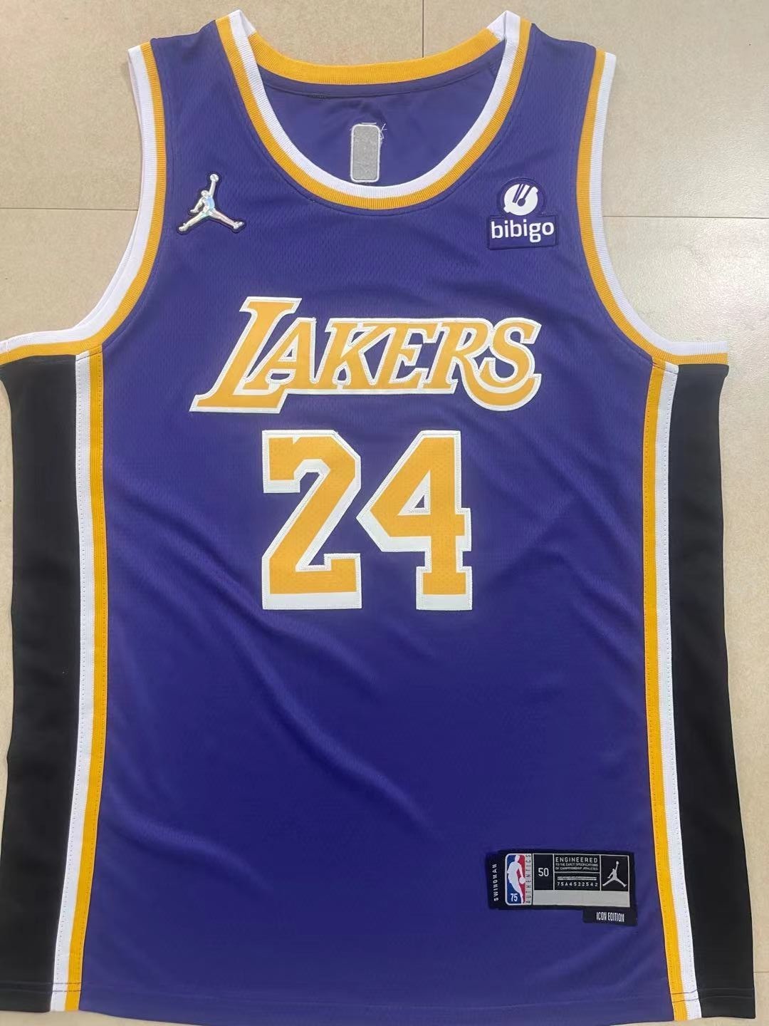 24#紫05.jpg NBAJE2601-01-267 Los Angeles Lakers Basketball Jersey 267 USD12.98 - Image 1