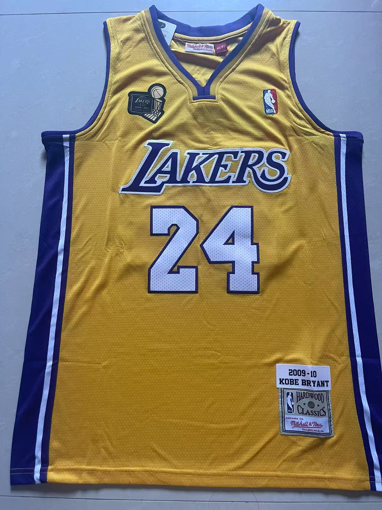 24#黄01.jpg NBAJE2601-01-263 Los Angeles Lakers Basketball Jersey 263 USD12.98 - Image 1