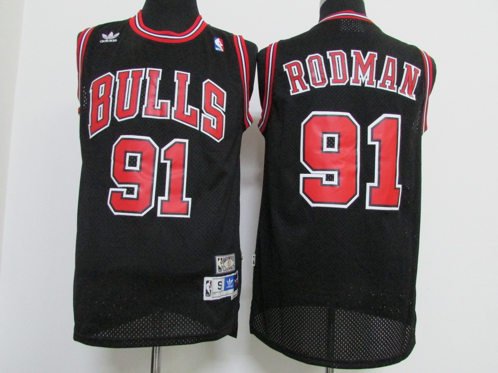 51.jpg NBAJE2601-02-033-2 Chicago Bulls Basketball Jersey 033-2 USD12.98 - Image 1