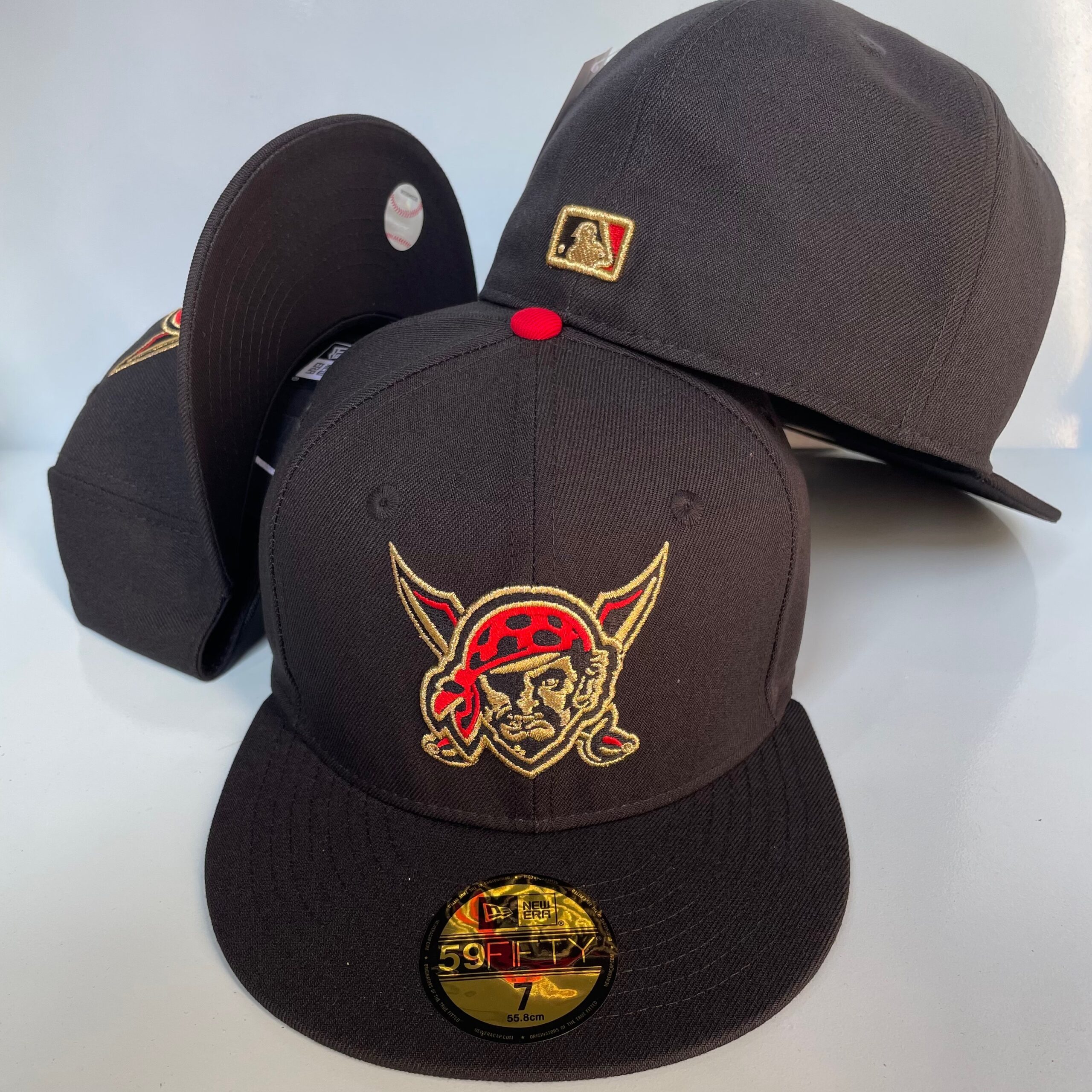 54 Pittsburgh Pirates CCAA2601-25-054 AA Classic Fitted Cap 054 USD8.48 - Image 1