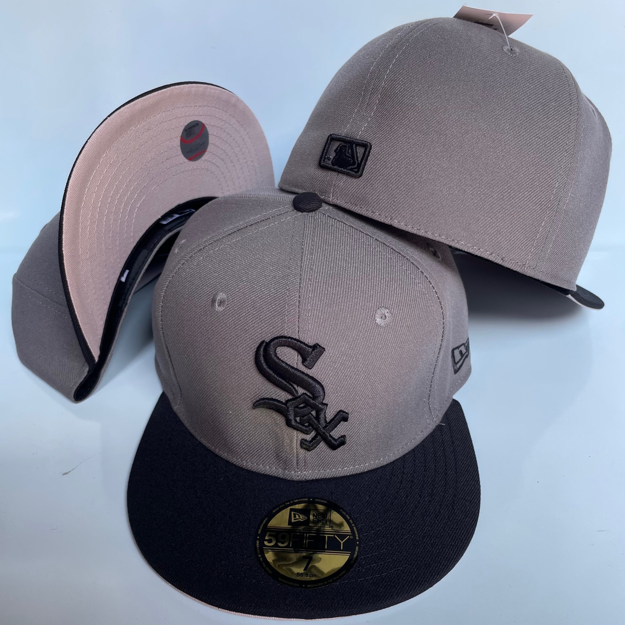62 Chicago White Sox CCAA2601-03-062 AA Classic Fitted Cap 062 USD8.48 - Image 1