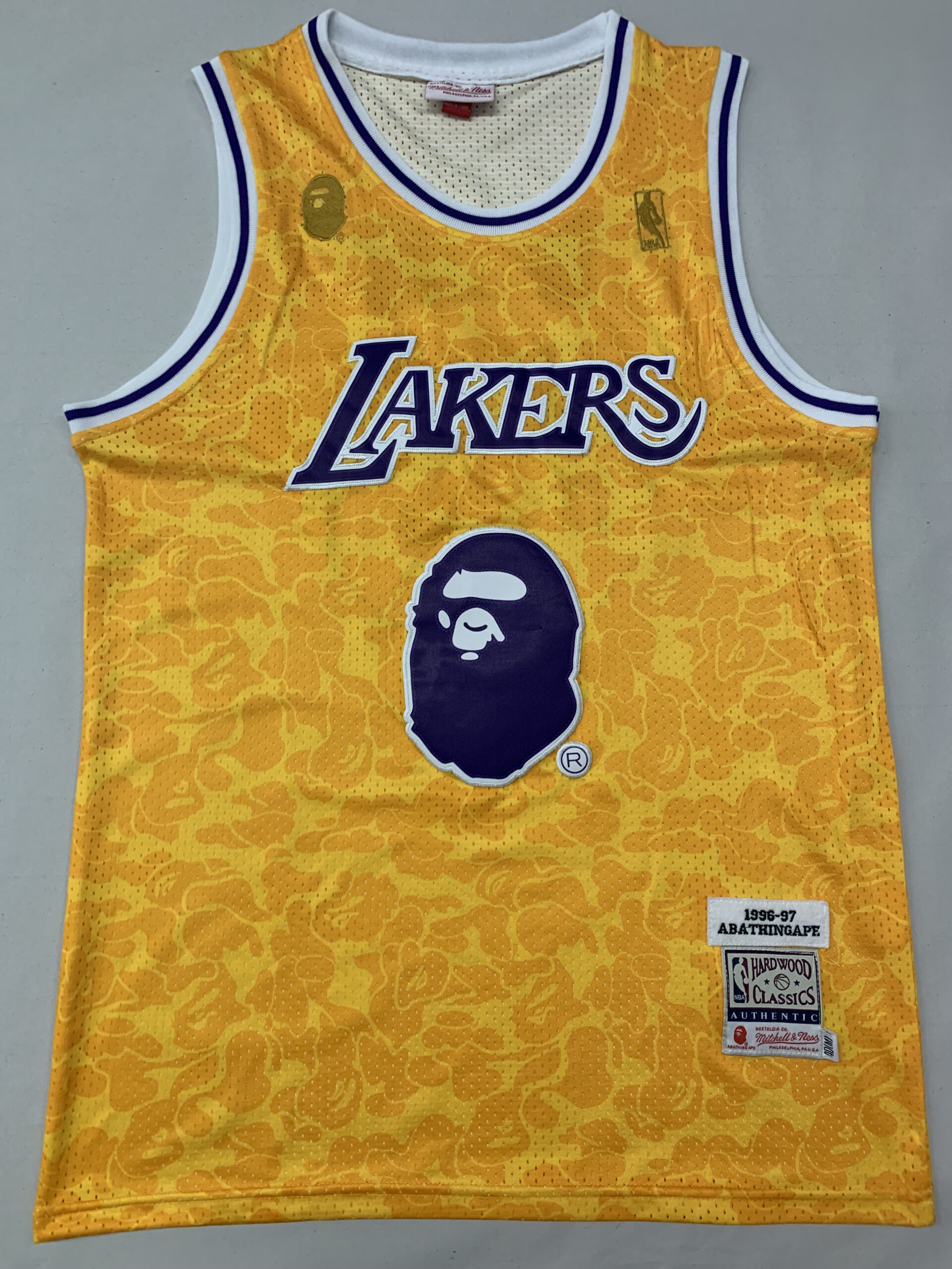 IMG_0888.JPG NBAJE2601-01-075 Los Angeles Lakers Basketball Jersey 075 USD12.98 - Image 1