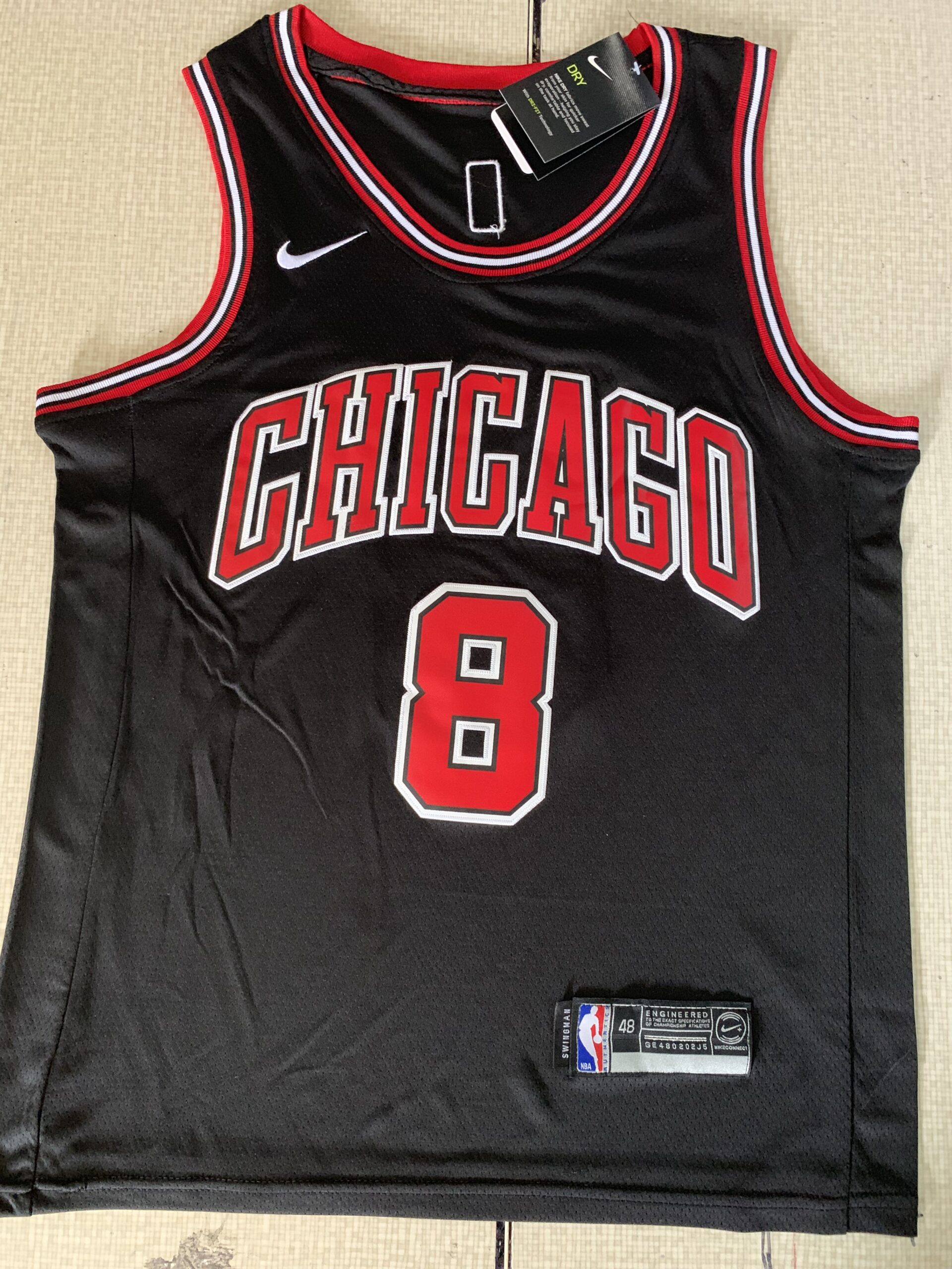 IMG_0998.JPG NBAJE2601-02-040 Chicago Bulls Basketball Jersey 040 USD12.98 - Image 1